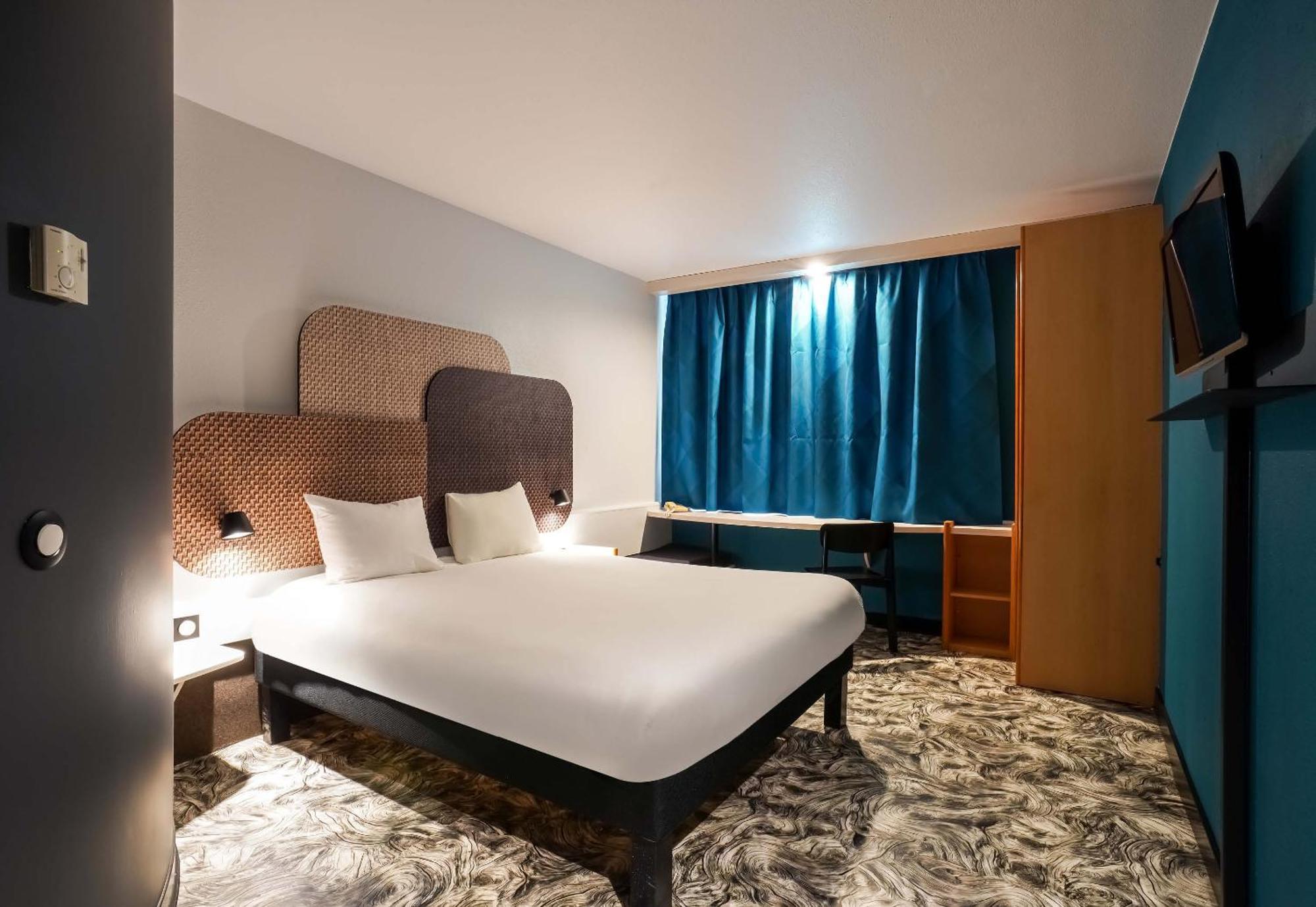 ไอบิส ชาร์ทร์ ซองทร์ กาเทรดาล Hotel ชาร์ตร ภายนอก รูปภาพ